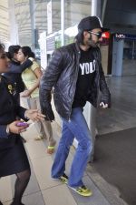 Ranveer Singh snapped at the Mumbai Airport on 29th June 2013 (29).JPG